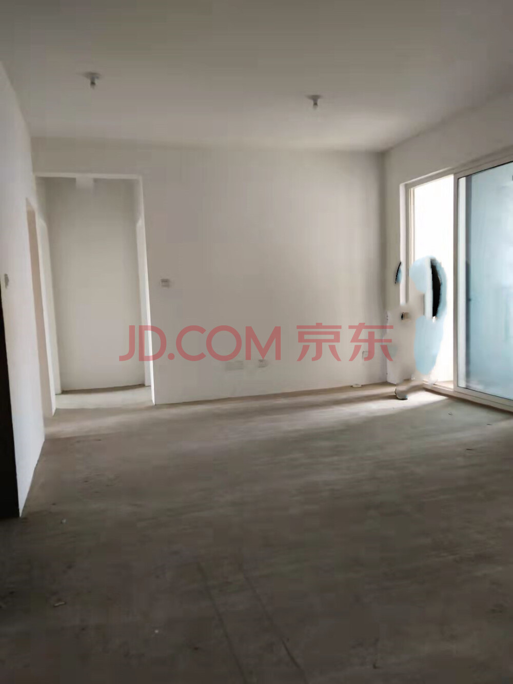 成都市龙泉驿区同安阳光大道2号1栋1单元24层2402号房屋