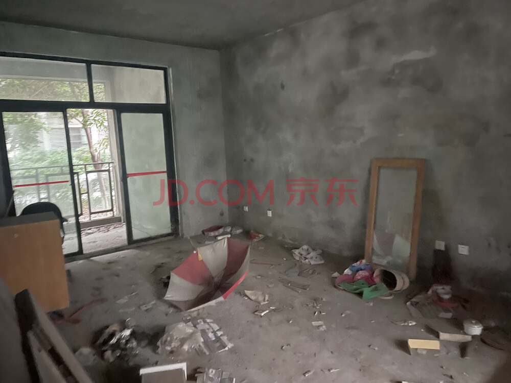 成都市郫都区古城镇蜀源大道三段666号建嘉.沙西明珠11栋1单元1楼101号房屋