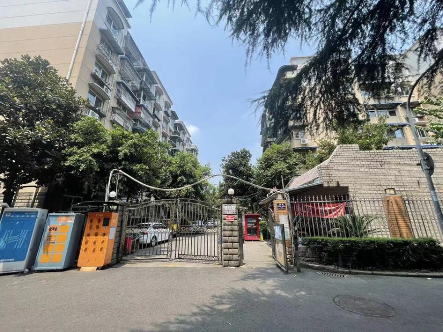 成都市青羊区同盛路50号10栋3单元4楼7号房屋及附着装修