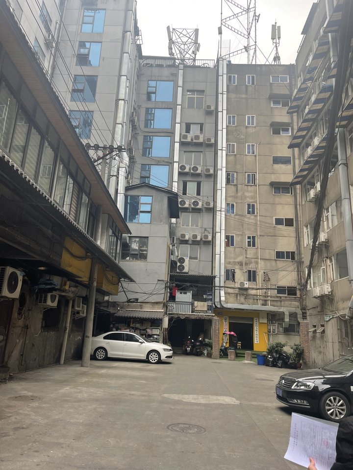 成都市青羊区清江东路168号2栋2楼10号办公用房
