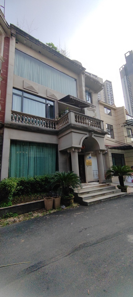 湖北省武汉市洪山区和平乡团结新村C-150住宅用房