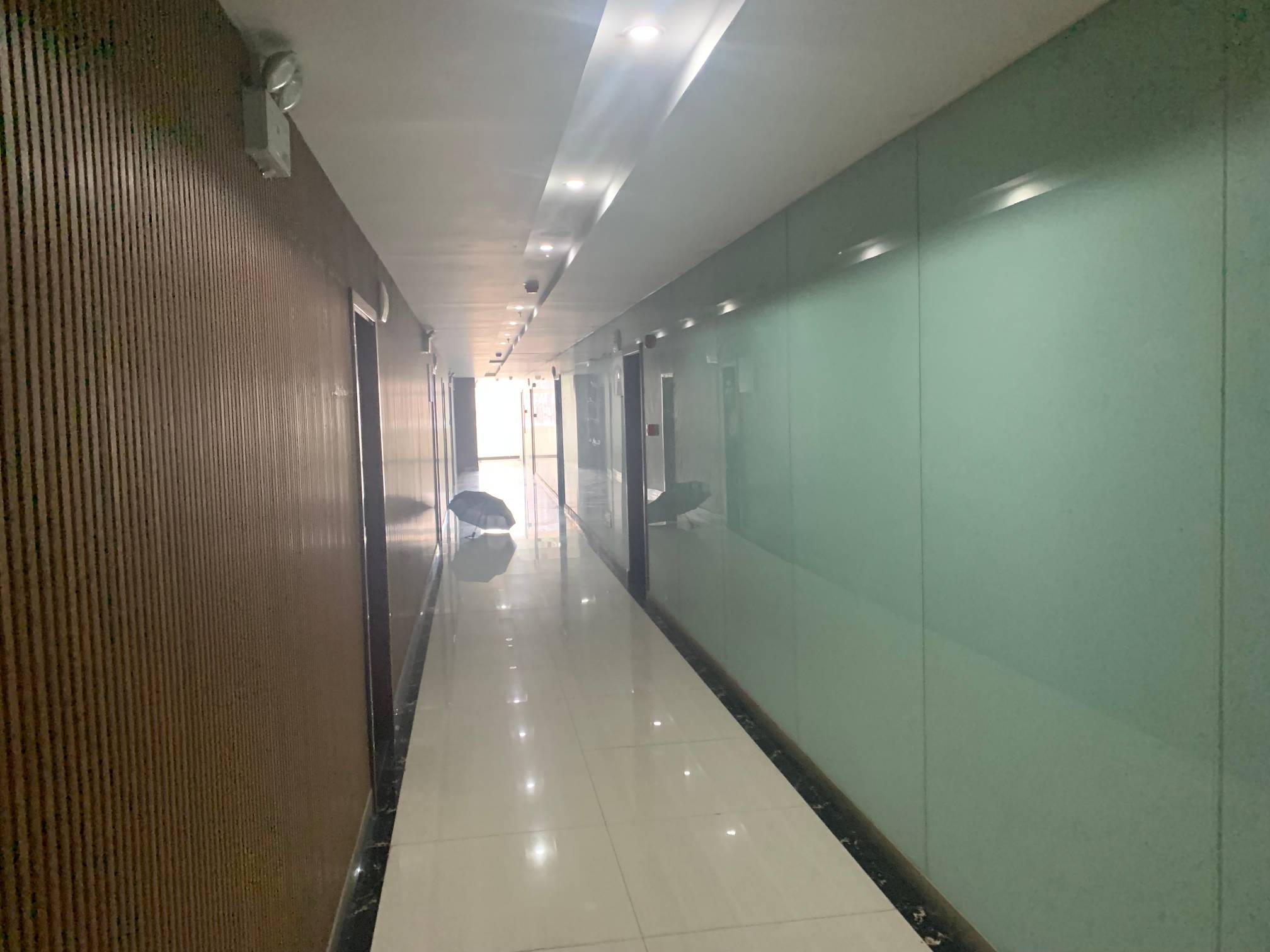 广元市利州区南河办事处北京路（原巴州饭店）9层1-24号营业用房