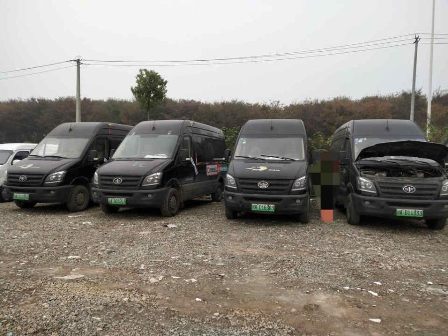 川AD11333一汽解放牌轻型厢式电动货车