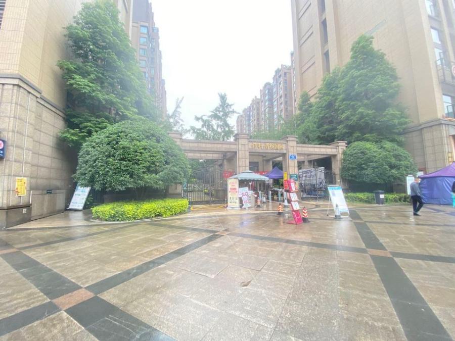 成都市高新区（西区）天目街道77号2栋2单元1层103号房屋