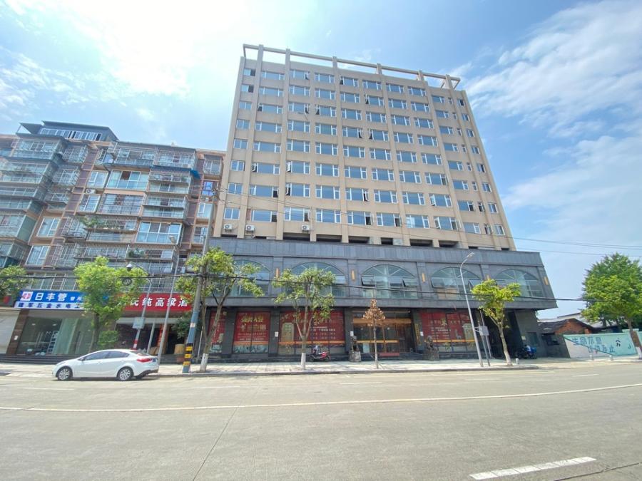 成都市龙泉驿区同安街道圣景路163号附24至27号第9幢及实际所占土地