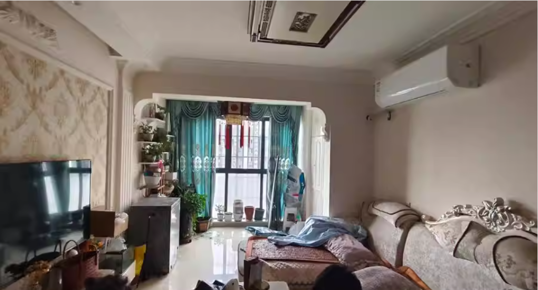 位于犀浦镇校园路东段188号9栋1单元20层2006号