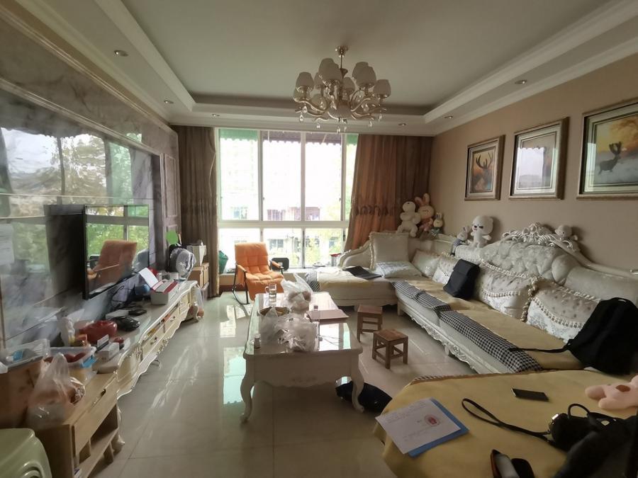 成都市龙泉驿区龙泉街道北泉路83号美丰花苑4栋2单元6层11号房屋