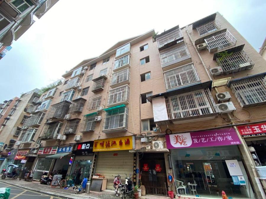 成都市龙泉驿区同安街道办事处同安路43号附事和苑号2栋1单元5楼7号房屋